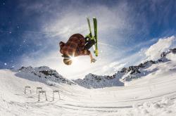 开云在线直播-奥亚尔萨瓦尔爆发难救主，英格兰新星压哨绝杀里昂引爆温布利