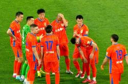 开云体育中国官网-包含球队在疲劳的争夺中获胜，晋级半决赛的词条