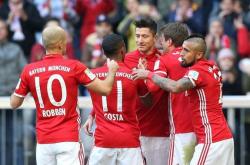 开云官方app入口-曼联完胜日本，科曼完成帽子戏法