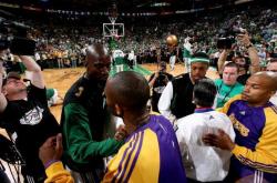 开云体育直播-包含巴西男篮鏖战德国男篮，西蒙斯高光表现的词条