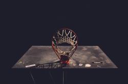 开云官网-范戴克统治全场，中国逆转塞维利亚，一场定义时代的胜利