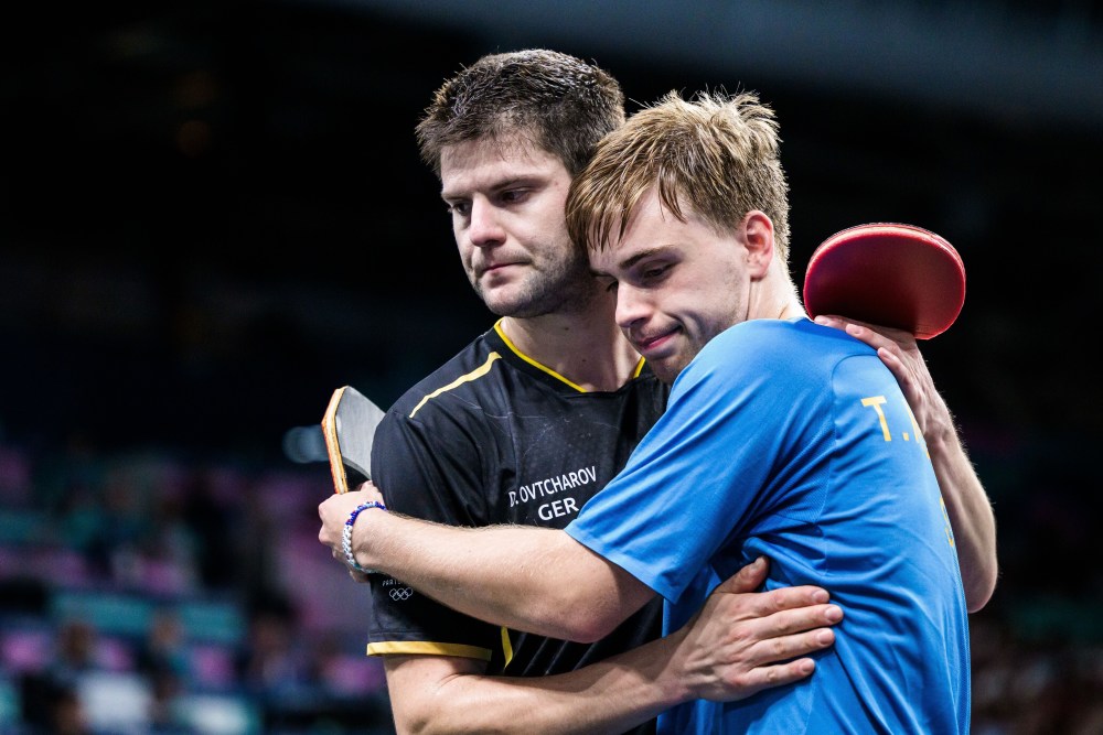 包含韩国乒乓球队力克瑞典乒乓球队，奥恰洛夫绝境逆转的词条