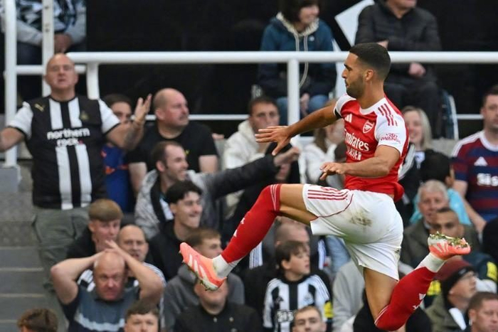 阿森纳遭遇逆转,球队遗憾失分 阿森纳遭遇逆转,球队遗憾失分