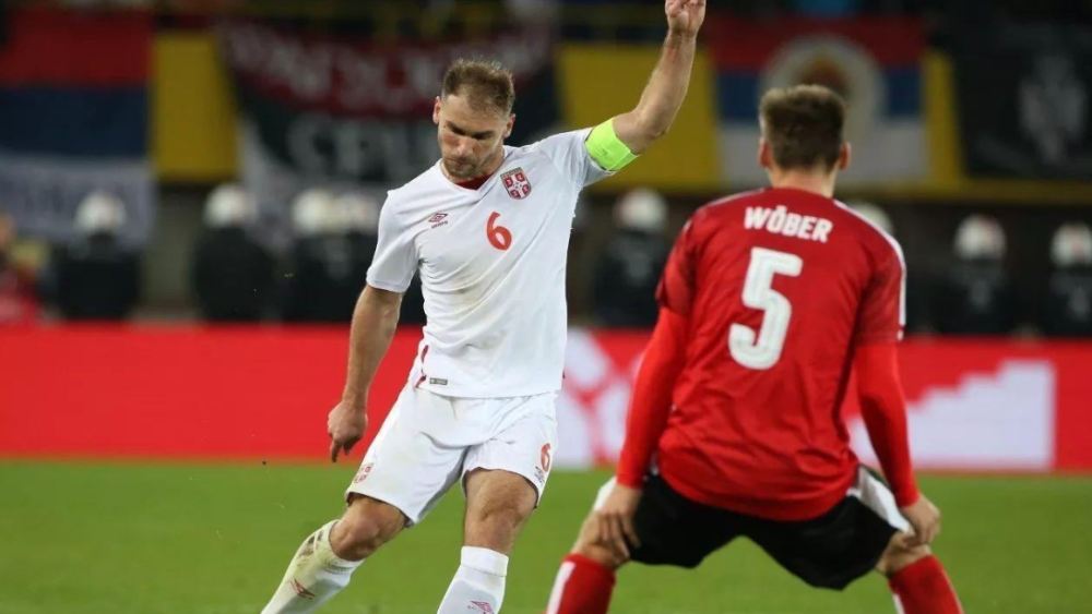 关于塞尔维亚逆转法国，小组赛晋级形势一片光明的信息