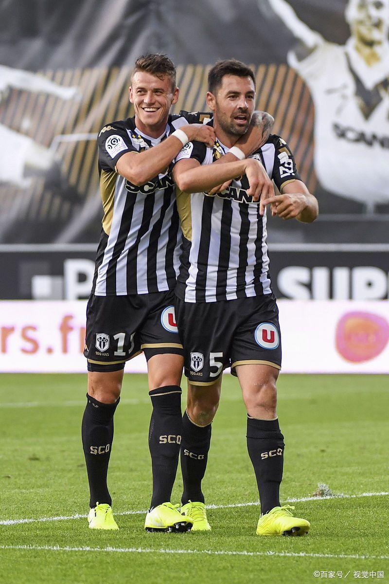 包含第戎主场不敌昂热，遭遇两连败的词条