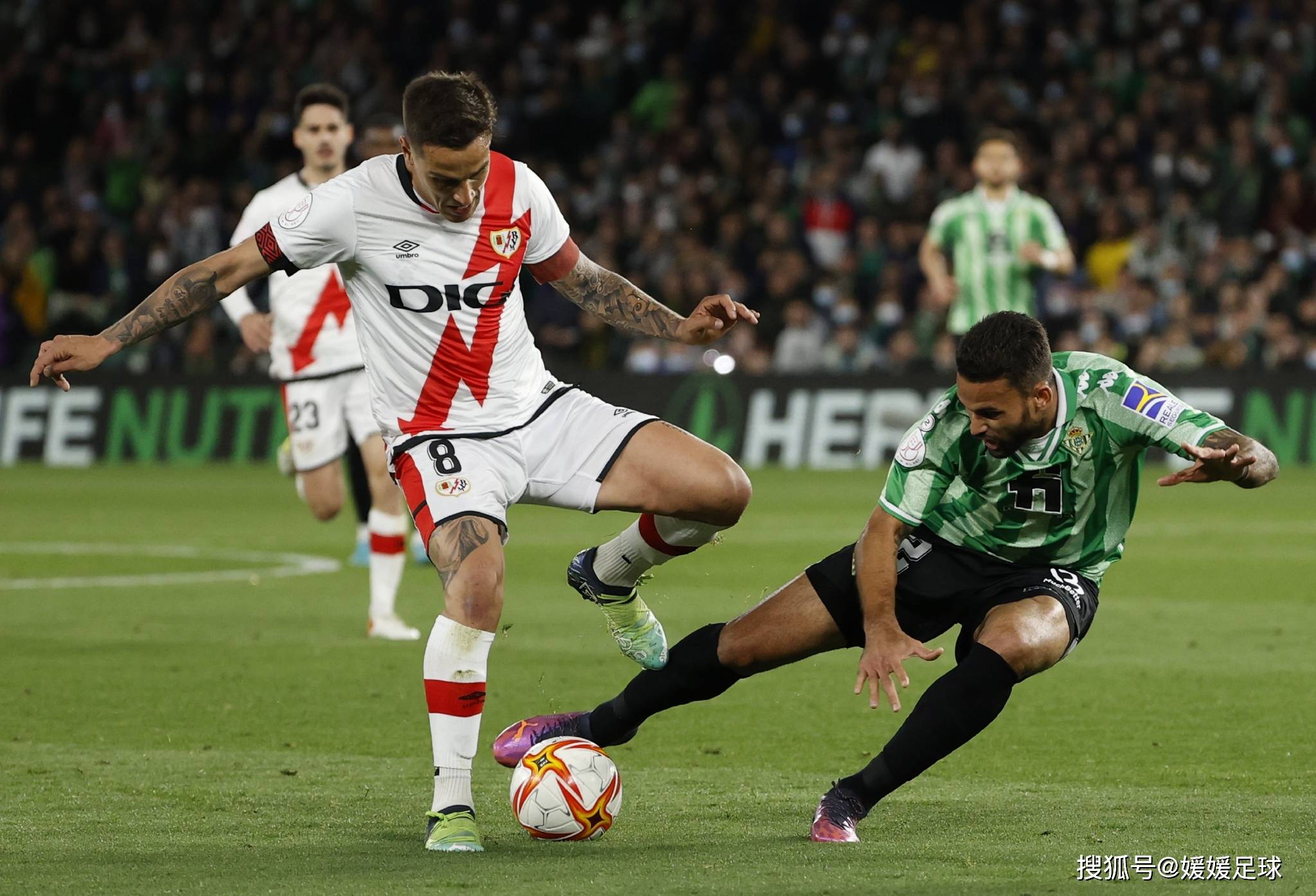 比利亚雷亚尔主场大胜维拉利尔，欧战形势乐观的简单介绍