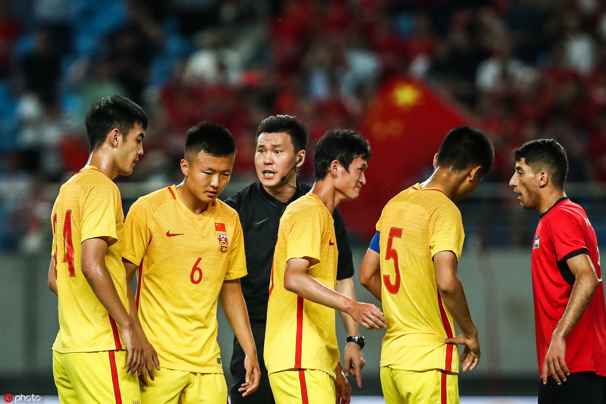 韩国羽毛球队险胜印尼羽毛球队，谌龙完成帽子戏法的简单介绍