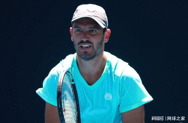 世界网球队完胜日本网球队，克耶高斯打破历史纪录的简单介绍