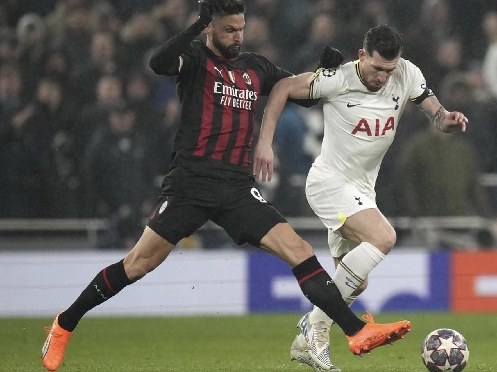 AC米兰新赛季目标挑战欧冠，时隔多年再进前四成难的简单介绍