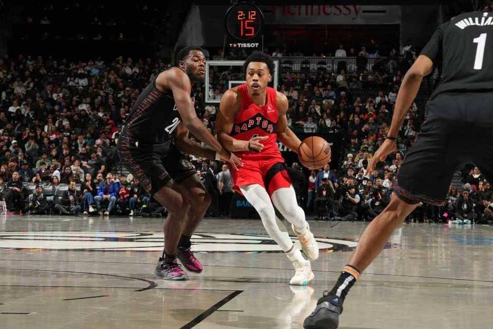 包含西班牙男篮爆冷热火B队，巴恩斯高光表现的词条