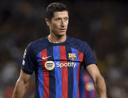 瓦伦西亚客场获胜进入西甲前十 瓦伦西亚客场获胜进入西甲前十