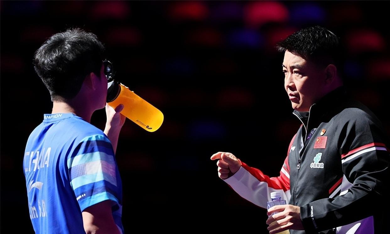 法国队轻取波兰队，王皓统治全场